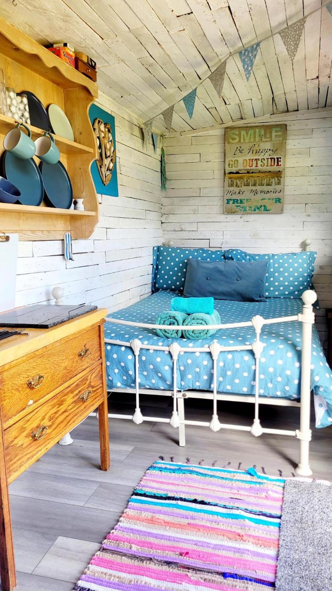 Hotel Treguth Glamping Unique Experience - Themed Huts Saint Day Exterior foto